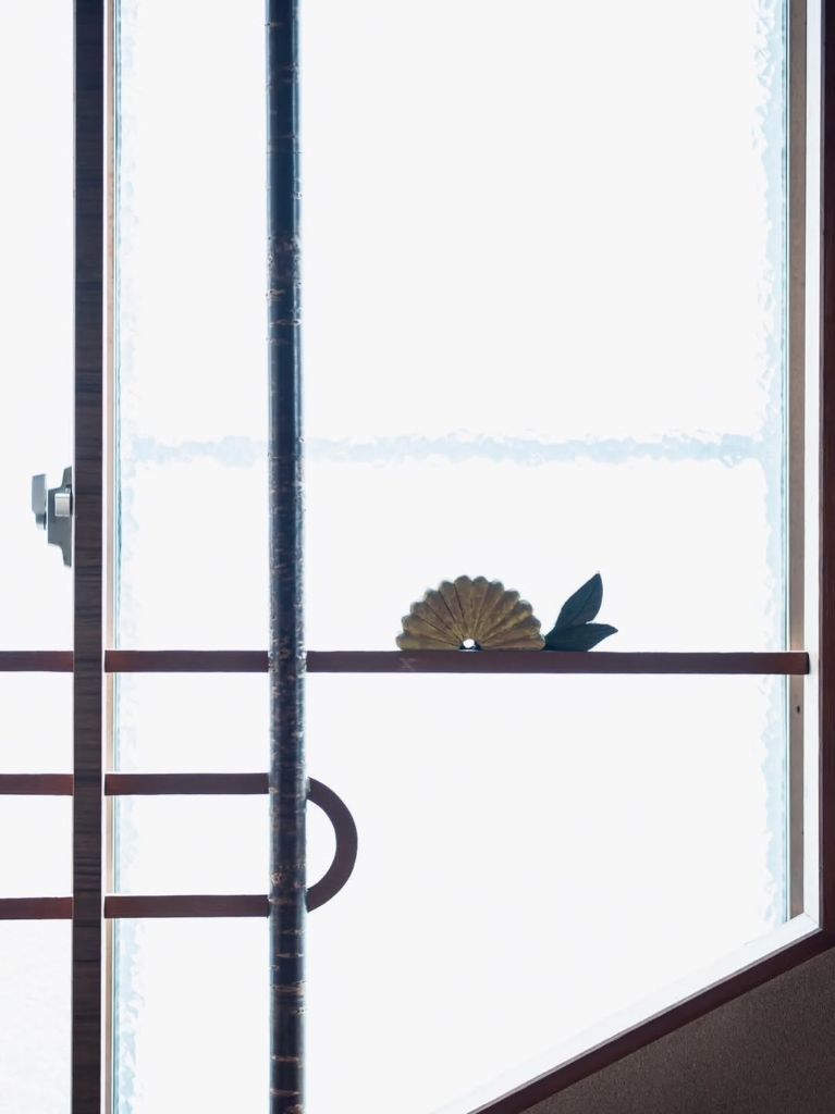 旅館の窓